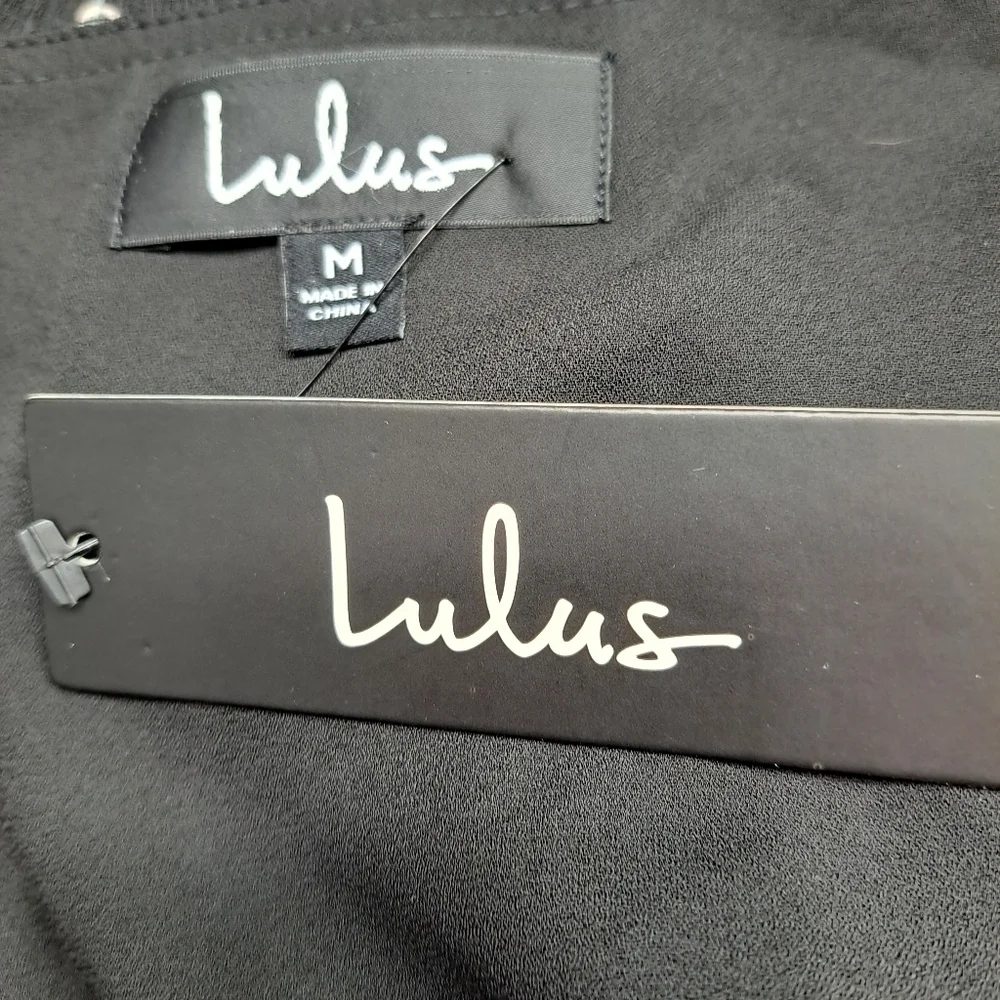 NWT Lulus Black Floral  Wrap Dress  Size M - Picture 5 of 9